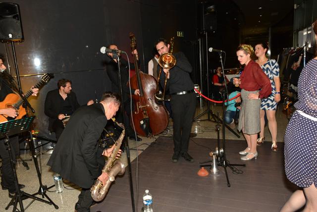 min 2015 12 05 tours swing 336